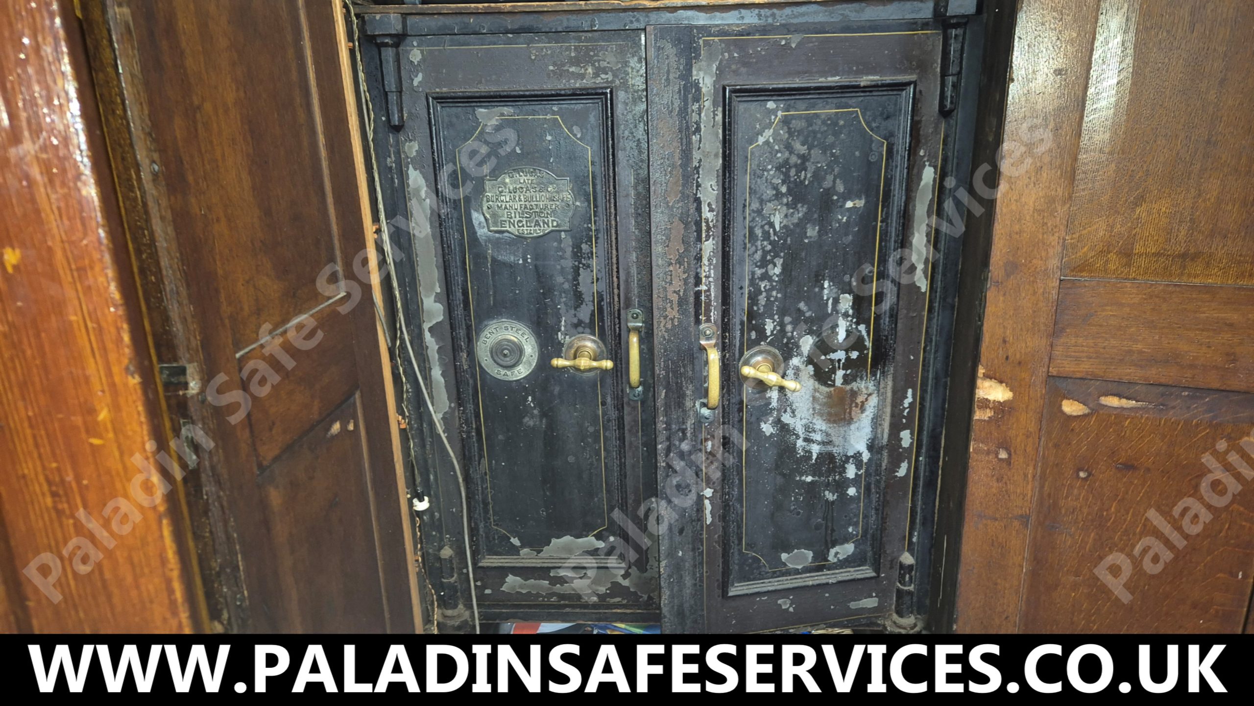 G.Lucas Antique Safe - Safecracker Liverpool